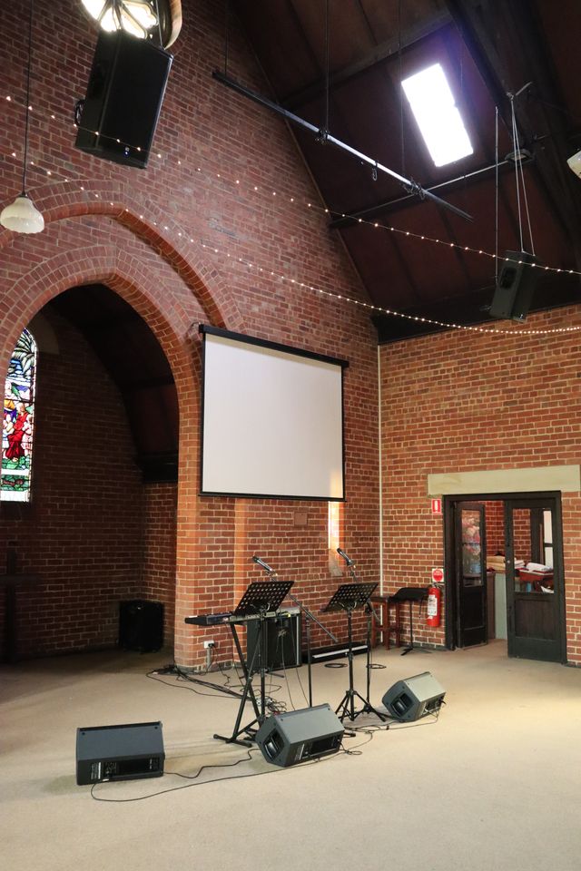 Projection screen set up in a hall